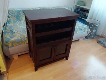 Sjrinka na vino / bar /