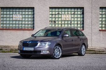 Škoda Superb Combi 1.8 TSI Elegance DSG | Pôvodný lak |