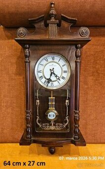 Nástenné kyvadlové hodiny