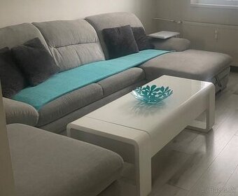 Sedačka, gauč s rozkladom na spanie