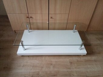 Stolík konferenčný.