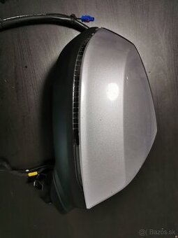 Pravé zrkadlo Audi Q7 strieborná metalíza