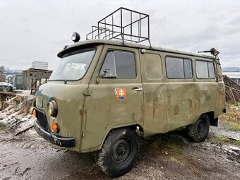 UAZ 452