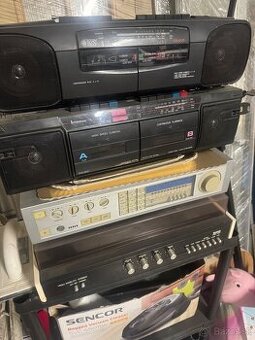 TESLA … mix z garaze