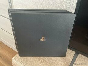 Predám Ps4 Pro 1TB