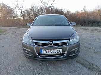 Opel Astra 1.4 66 kw benzín