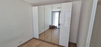 Skrina Ikea