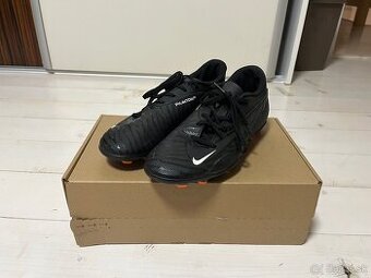 Kopačky Nike Phantom – veľkosť 41