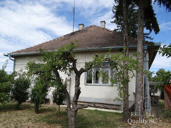 BERNOLÁKOVO - NA PREDAJ – VEĽKÝ POZEMOK so starším obývaným