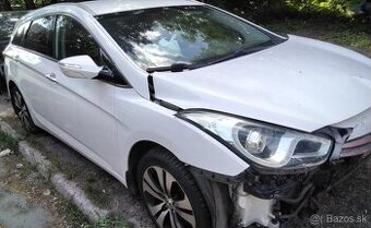 HYUNDAI i40 CW 1.7 CRDi 2015 predám PIATE DVERE KOMBI, D4FD