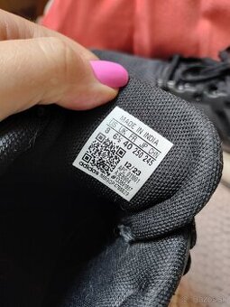 dámske botasky Adidas