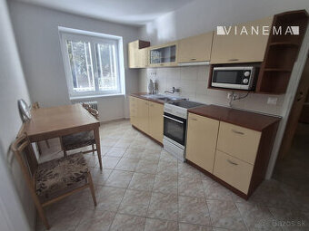 IBA U NÁSPrenájom 2izb.byt v Považskej Bystrici časť Lánska