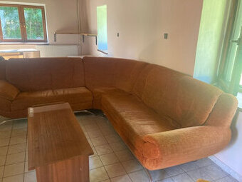 Predám rohovú sedačku s kreslom a taburetkou