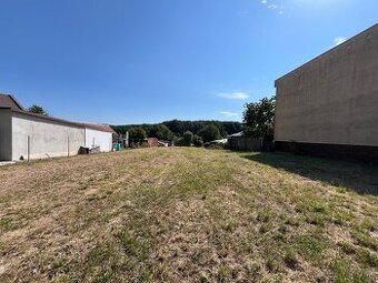 Stavebný pozemok, Tehla,811 m²