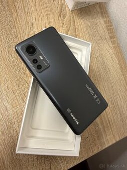 Predám Xiaomi 12 – 128 GB / 8 GB RAM