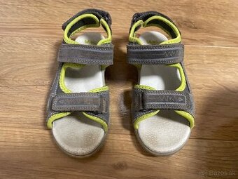 Vhlapčenské topánky veľ. 29 BAŤA