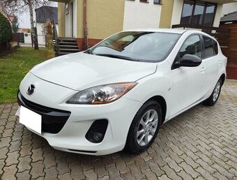 • MAZDA 3 1.6i, 77 kW, Benzín, 5-st. manuál, r.v. 2013 •
