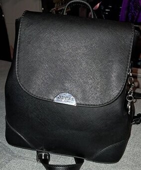 Čierny ruksak Guess