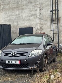 Toyota auris 2010