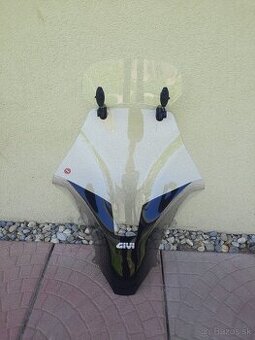 Plexisklo GIVI + deflektor na HONDA PCX 125