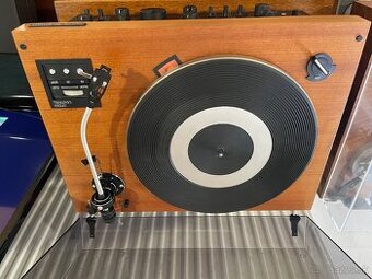 Gramofon Tesla NC 450