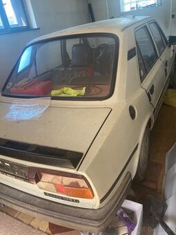 Skoda  105 L
