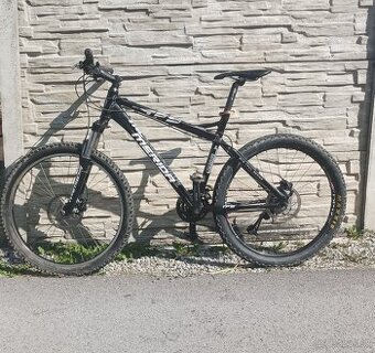 Predám Merida horsky bicykel odpruzeny.