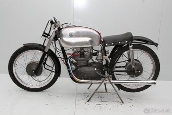 Motocykl čz silniční závodní