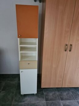 Kúpelňová skrinka - top stav