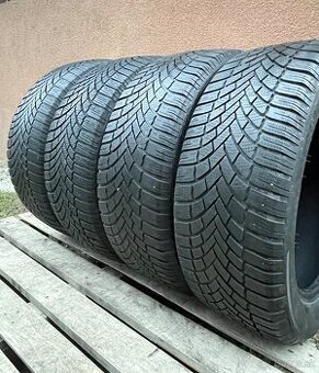 Bridgestone 2023 215/55 R17 zimné