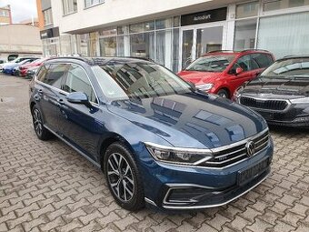 VW Passat B8 GTE 1.4 TSI 160kW DSG Matrix - záruka Autodraft