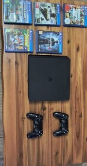 PS4 slim 500GB + 2x ovládač+hry