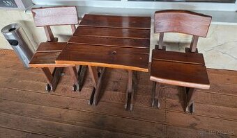 Terasovy stol so stoličkami