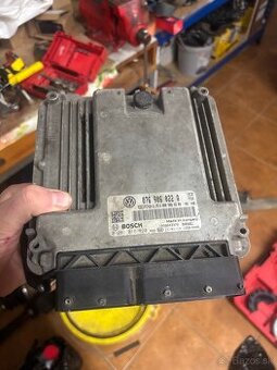 VW Crafter 2.5 TDI ECU riadiaca jednotka CECB