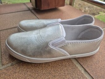 nové strieborné tenisky slip on 38
