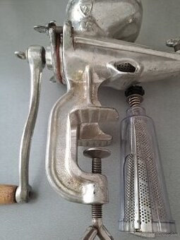 Predám mlynček na ríbezle