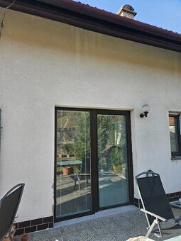 predam skoro nové plastové balkonové dvere a okno