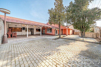 Reštaurácia s pozemkom na predaj, Bratislava - Čunovo