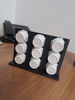 Držiak na mlieka do kávy