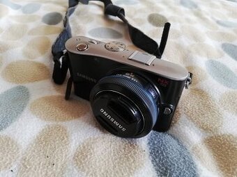 Samsung NX100