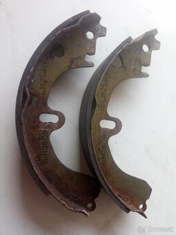 Toyota Carina E brzdove pakne - darujem