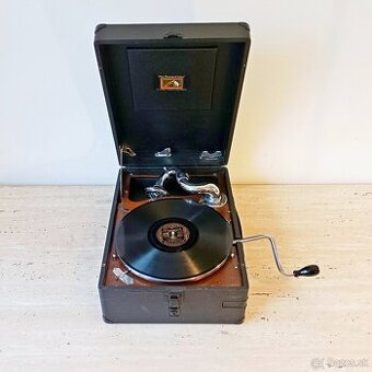 Starožitný gramofon na kliku His Master’s Voice, rok 1931