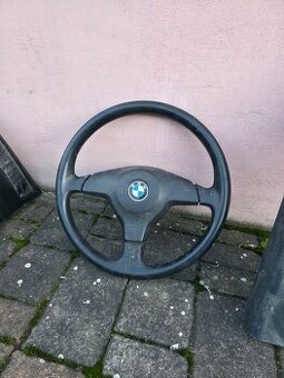 športový 3-ramenný volant BMW E34 / E32
