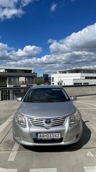 Toyota Avensis T27 2.0 D-4D, 2010, manuál