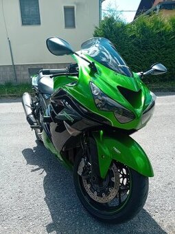 KAWASAKI ZZR 1400 performance