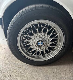4x100 r15