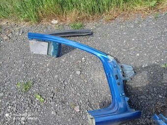 Pravý A stlpik Octavia 3 100€