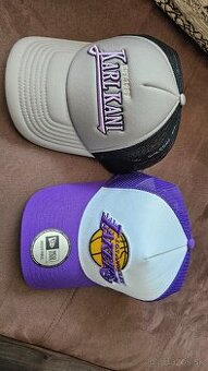Šiltovka lakers a karl kani