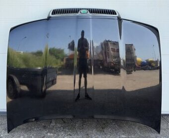 Škoda Octavia 1, kapota + maska, čierna metalíza