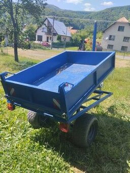 Vyklapacia vlečka
